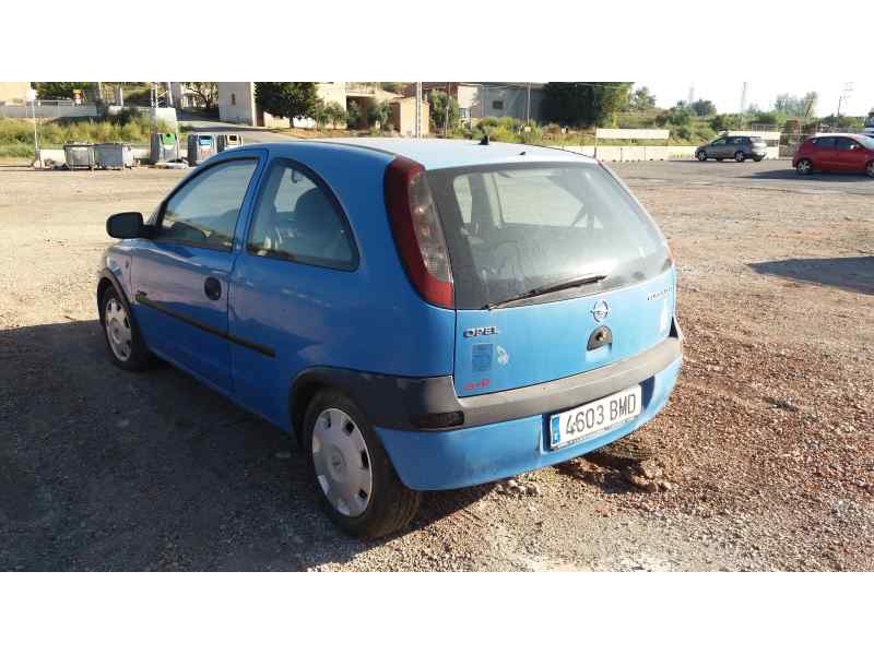 opel corsa c del año 2001