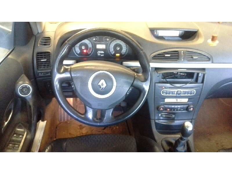 renault laguna ii (bg0) del año 2006