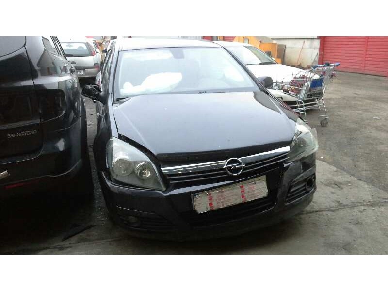 opel astra h berlina del año 2004