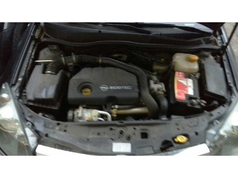 opel astra h berlina del año 2004