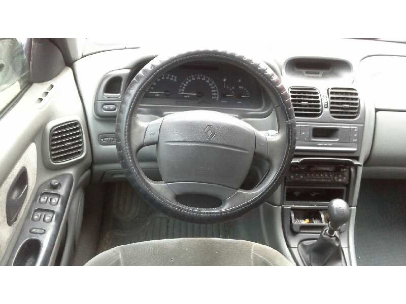renault laguna (b56) del año 1999