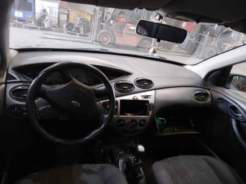 ford focus berlina (cak) del año 2002