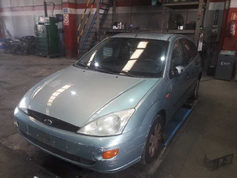ford focus berlina (cak) del año 2001