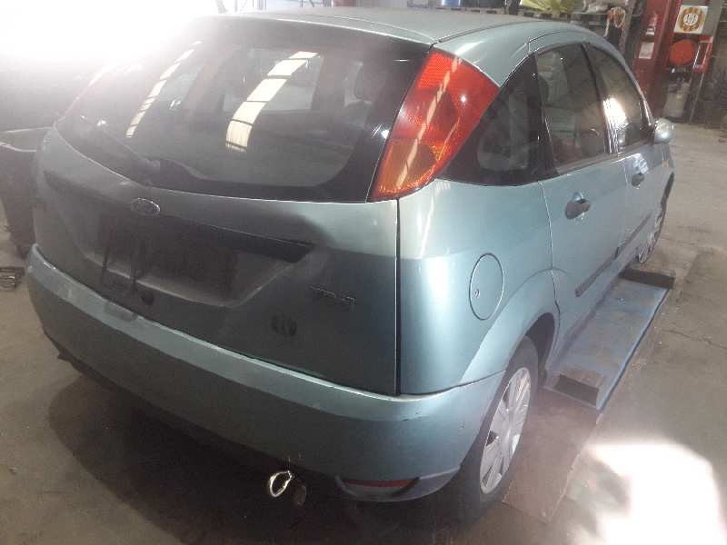 ford focus berlina (cak) del año 2001
