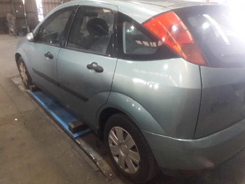 ford focus berlina (cak) del año 2001