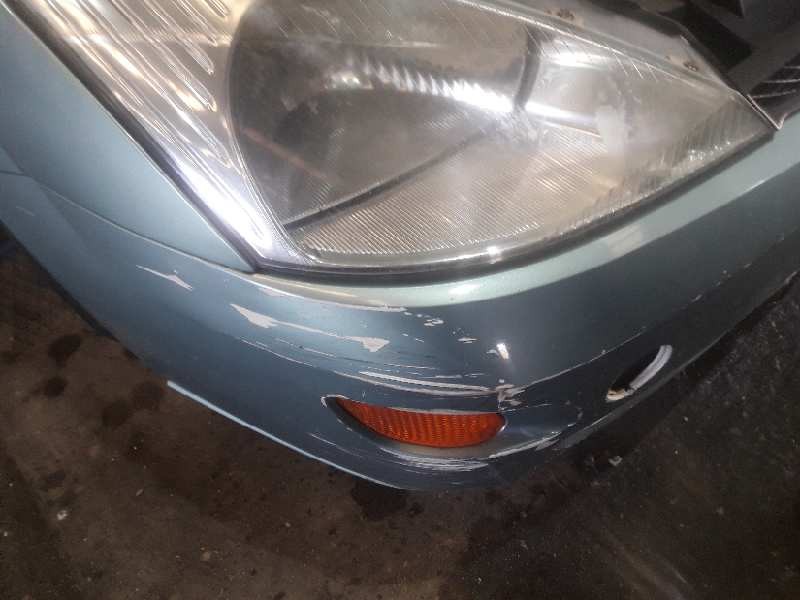 ford focus berlina (cak) del año 2001