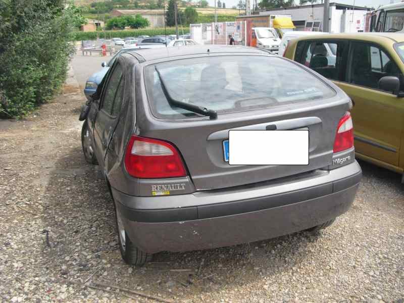 renault megane i fase 2 berlina (ba0) del año 2001