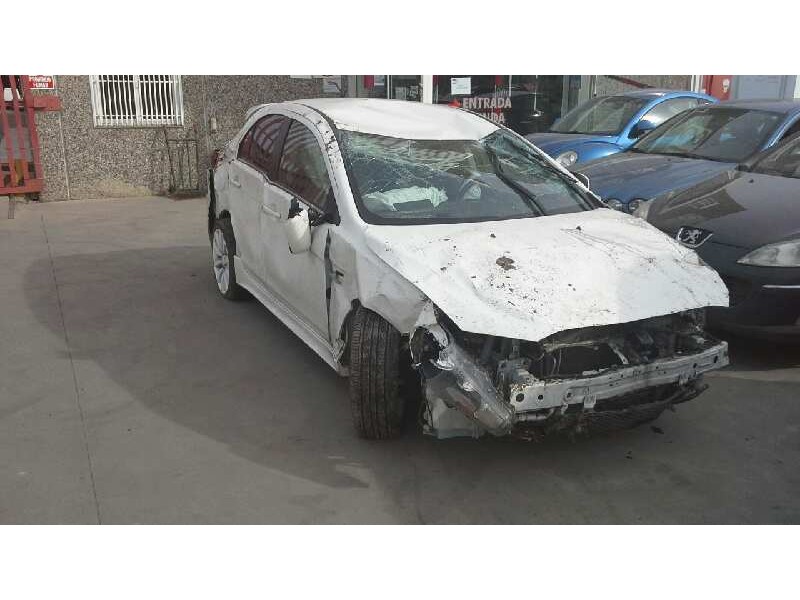 mitsubishi lancer berlina (cy0) del año 2010