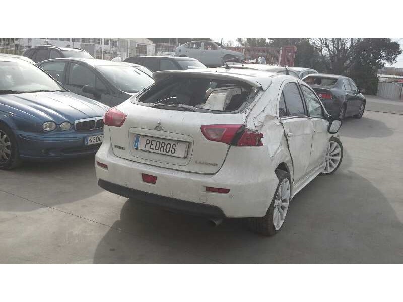 mitsubishi lancer berlina (cy0) del año 2010