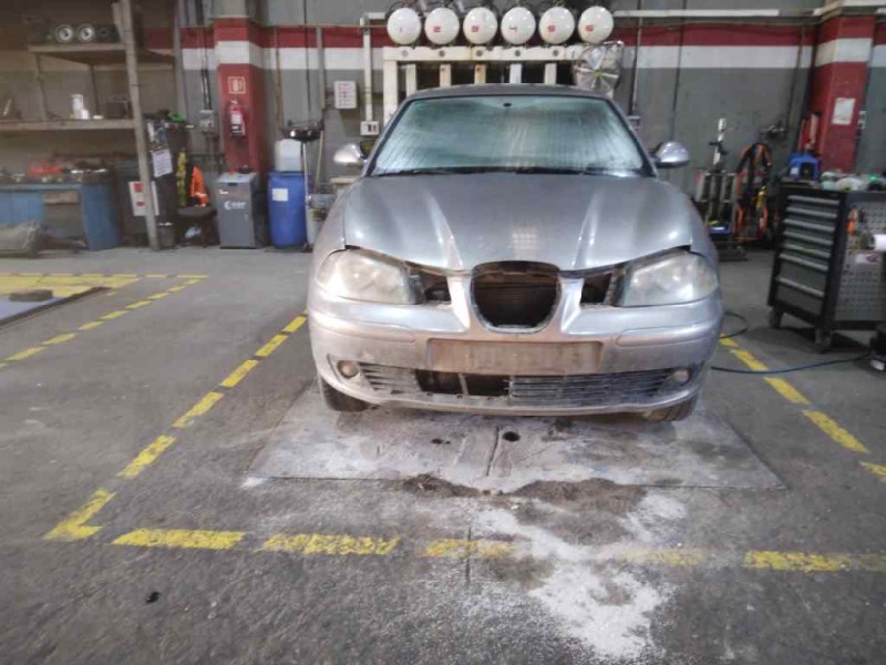 seat ibiza (6l1) del año 2004