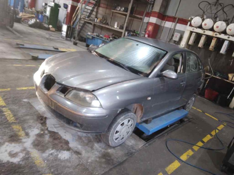 seat ibiza (6l1) del año 2004