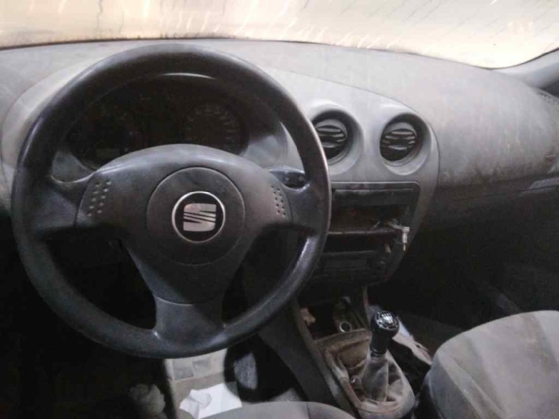 seat ibiza (6l1) del año 2004