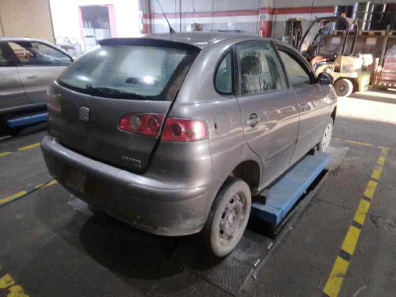 seat ibiza (6l1) del año 2004
