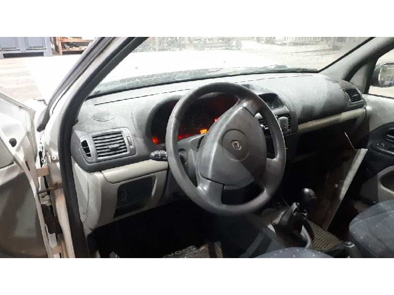 renault clio ii fase ii (b/cb0) del año 2002