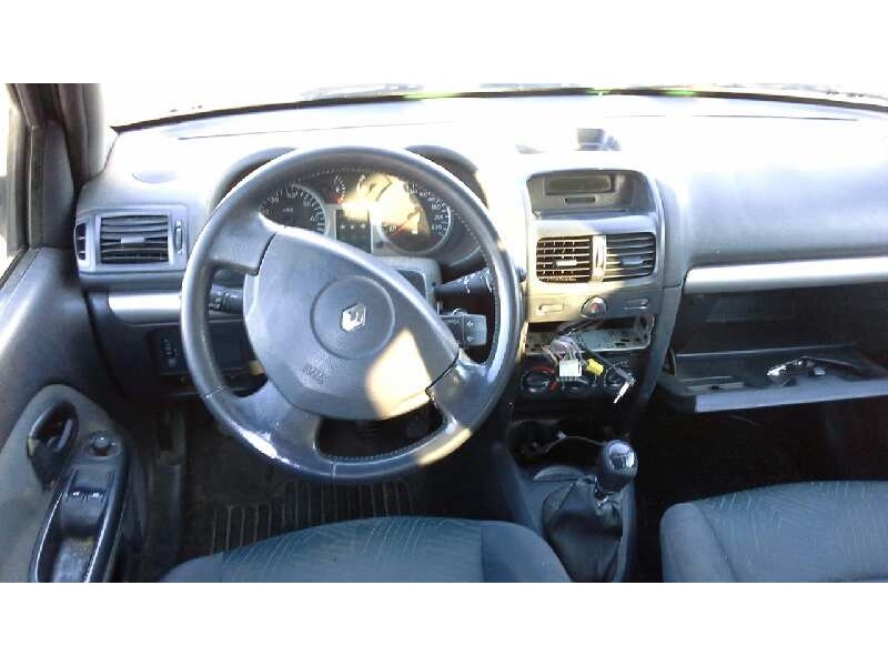 renault clio ii fase ii (b/cb0) del año 2001