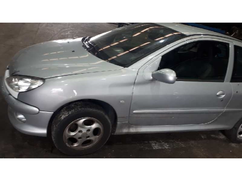 peugeot 206 berlina del año 2003