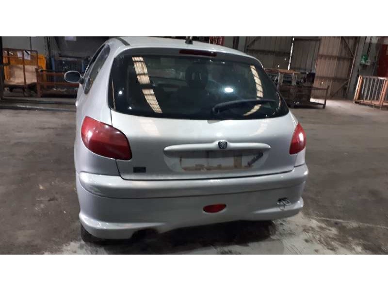 peugeot 206 berlina del año 2003