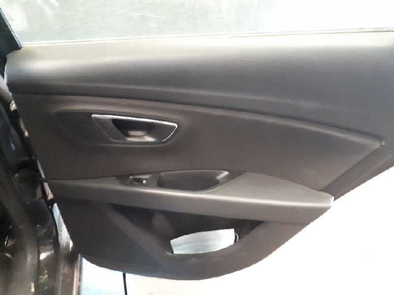 seat leon st (5f8) del año 2014