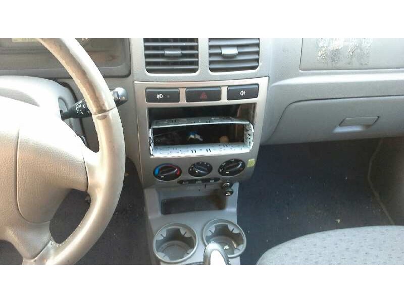 kia rio del año 2005