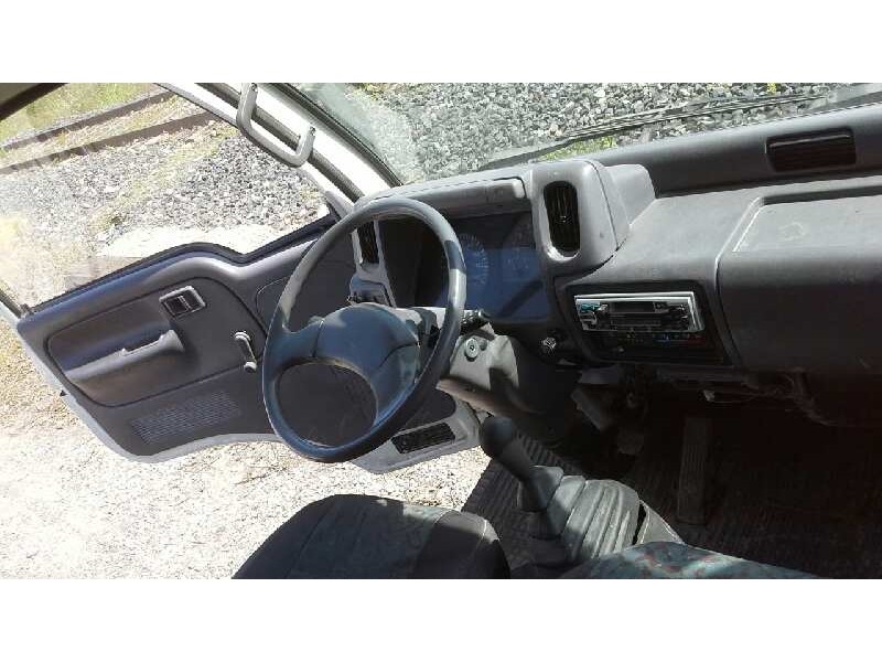 nissan cabstar e del año 1999