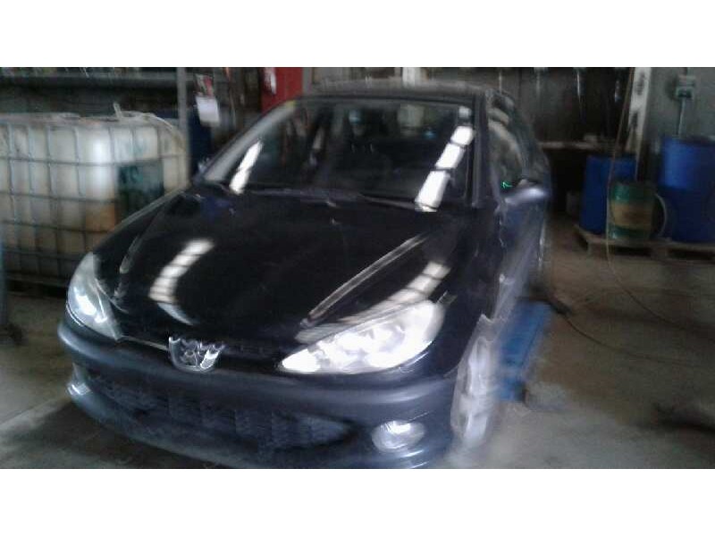 peugeot 206 berlina del año 2001