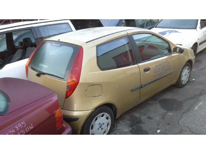fiat punto berlina (188) del año 2001