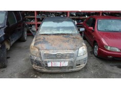 toyota avensis berlina (t25) del año 2005