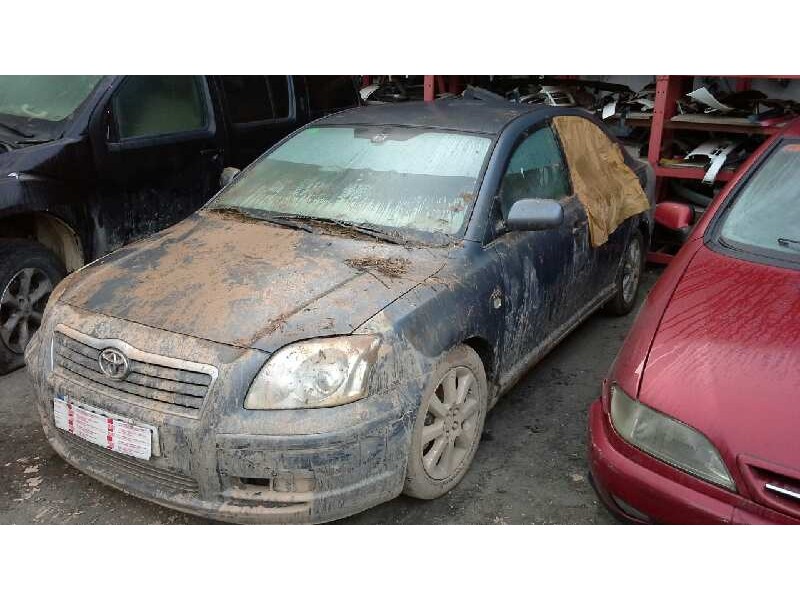 toyota avensis berlina (t25) del año 2005