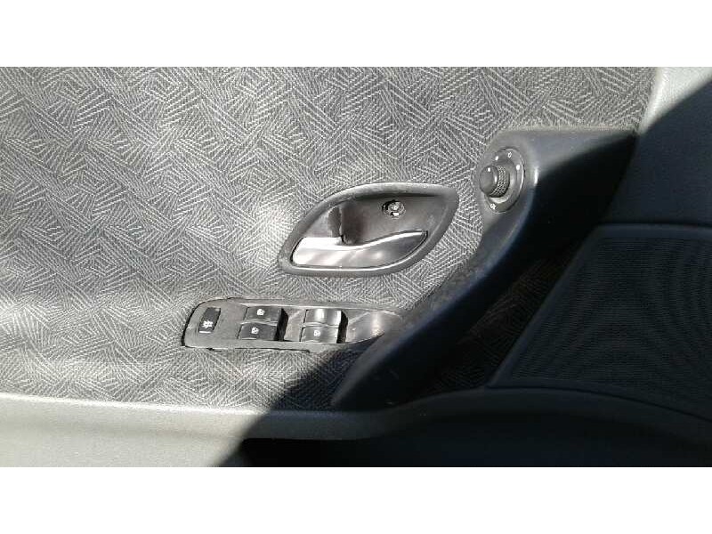 renault laguna ii (bg0) del año 2001