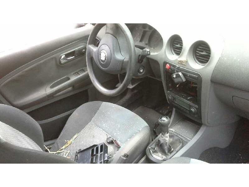 seat ibiza (6l1) del año 2004