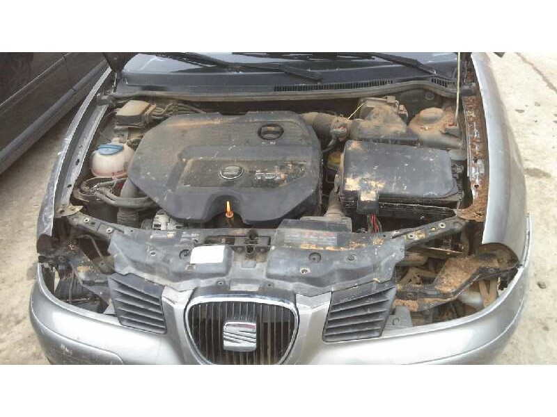seat ibiza (6l1) del año 2004