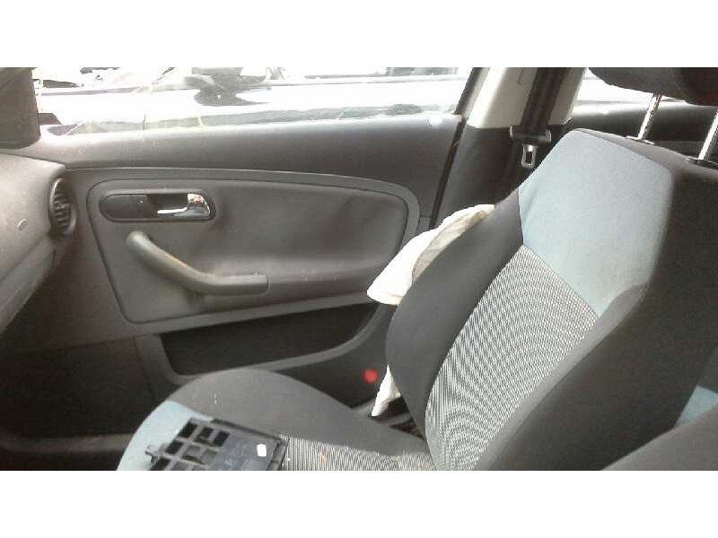 seat ibiza (6l1) del año 2004