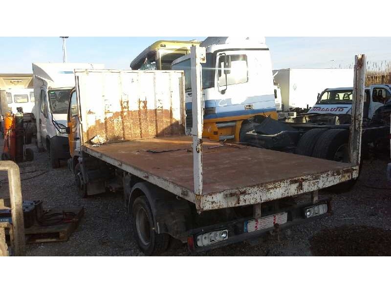 nissan cabstar del año 2004