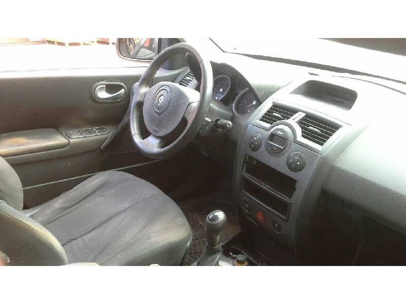 renault megane ii berlina 5p del año 2004