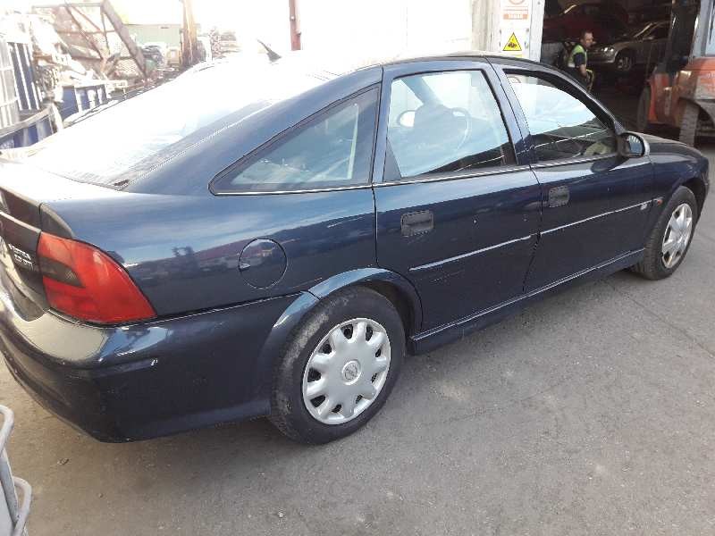 opel vectra b berlina del año 2002