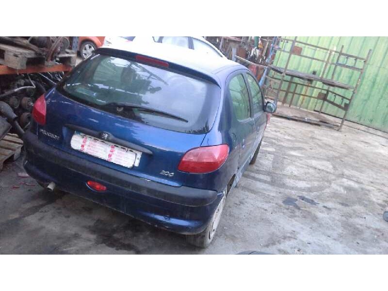 peugeot 206 berlina del año 2001
