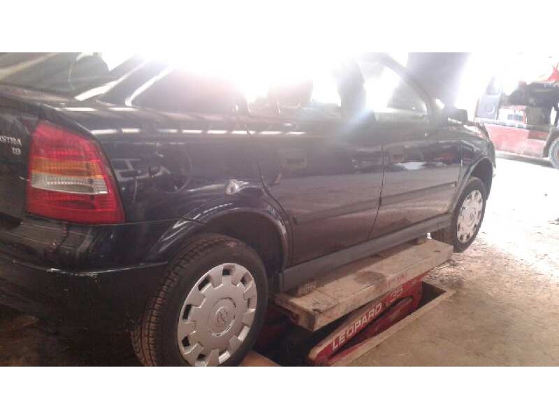 opel astra g berlina del año 2002
