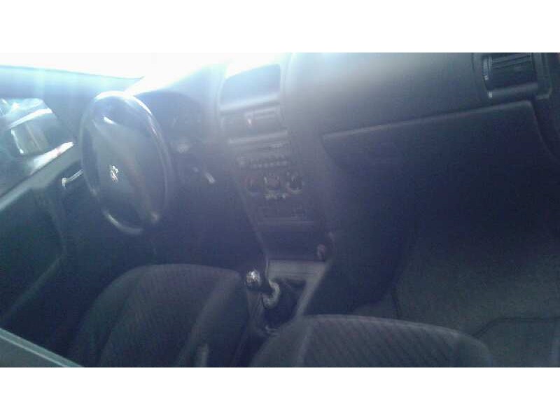 opel astra g berlina del año 2002