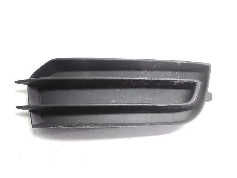 Recambio de rejilla paragolpes derecha para audi a1 (8x) 1.6 tdi referencia OEM IAM 8X0807682  
