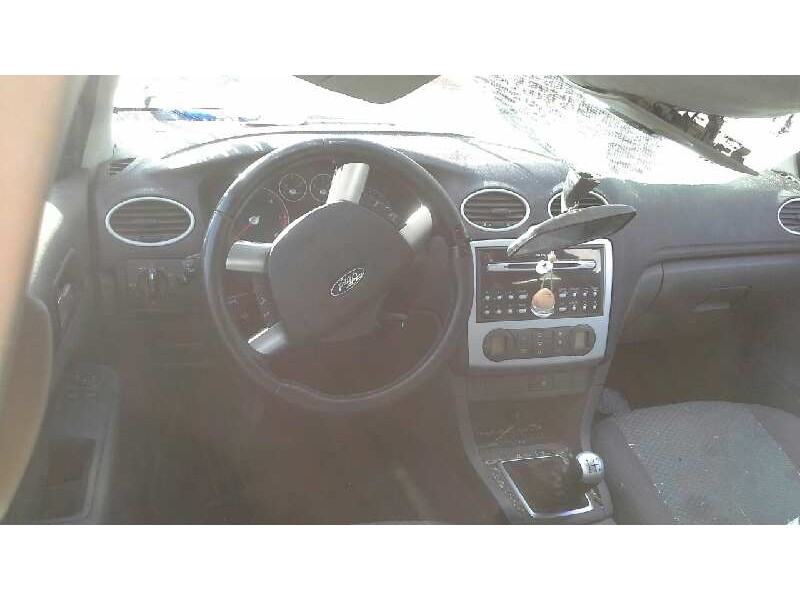 ford focus berlina (cap) del año 2006