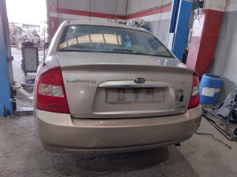 kia cerato del año 2005
