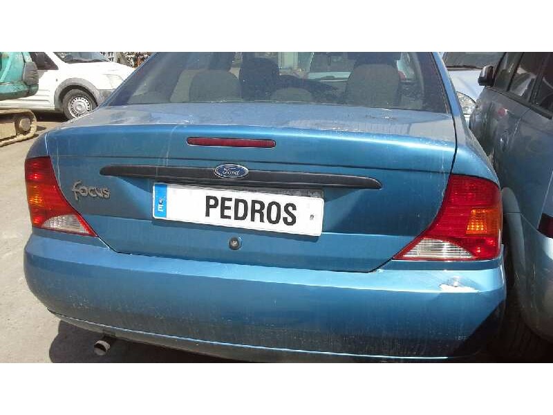 ford focus berlina (cak) del año 2001