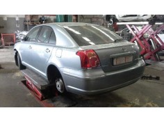 toyota avensis berlina (t25) del año 2008