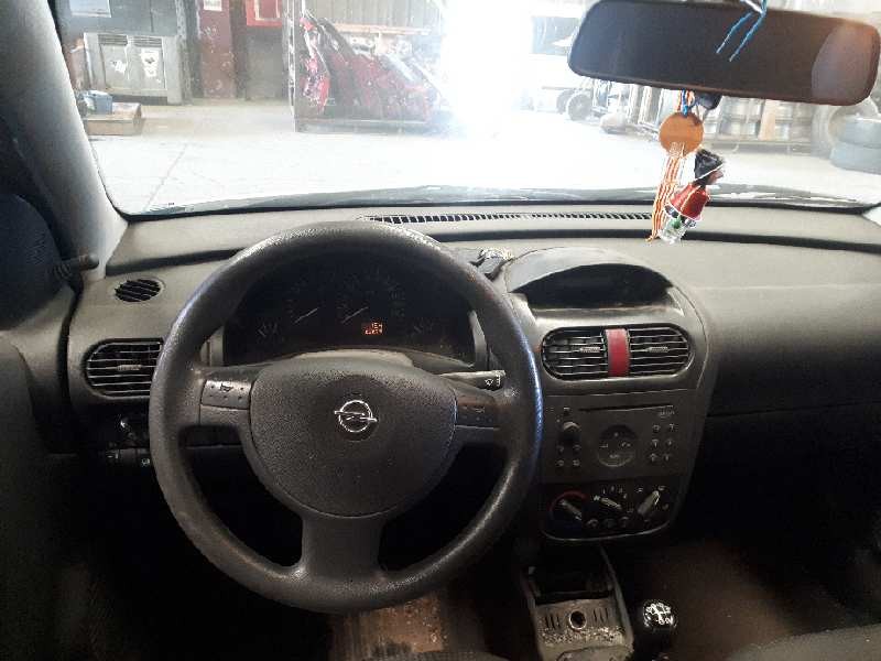 opel corsa c del año 2002