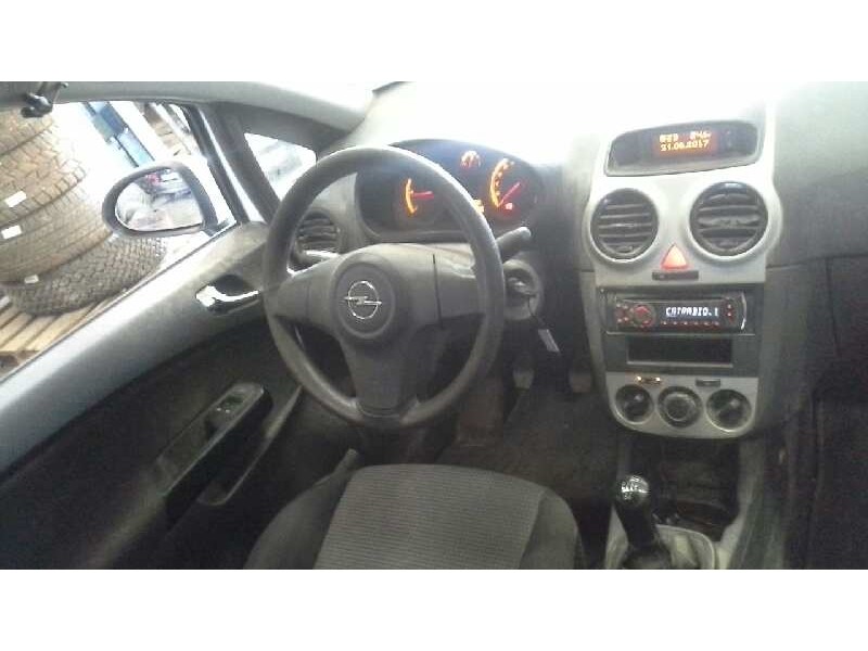 opel corsa d del año 2009
