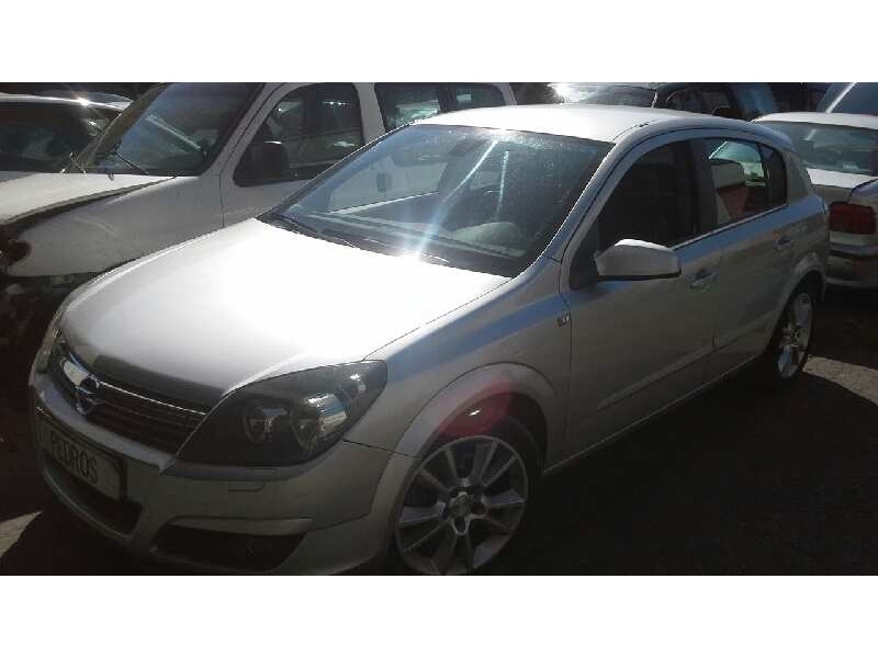 opel astra h berlina del año 2005