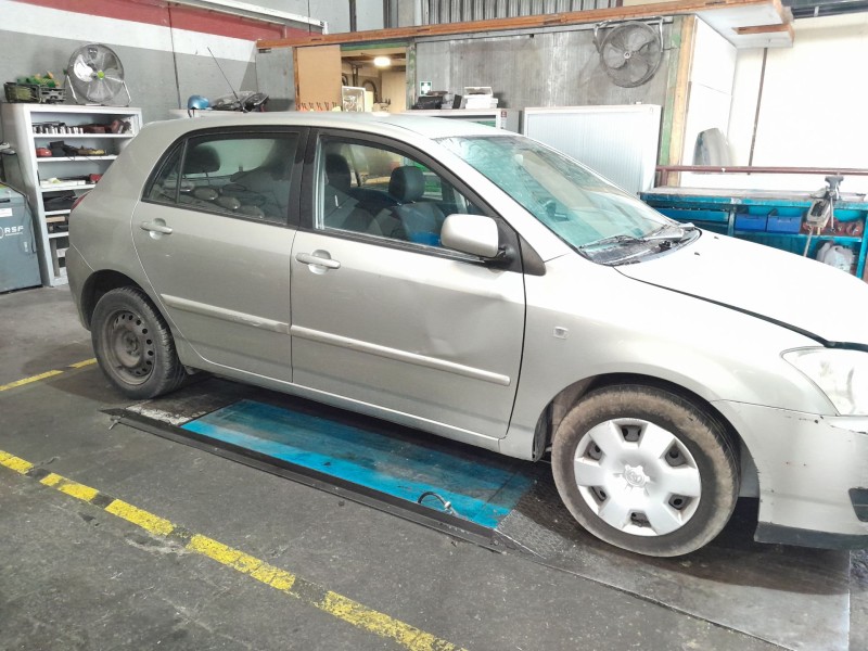 toyota corolla (e12) del año 2006