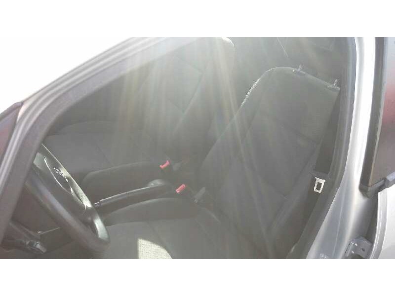 audi a2 (8z) del año 2002