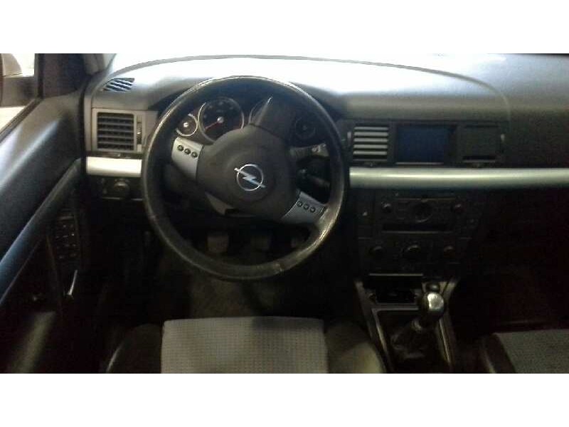 opel vectra c berlina del año 2003