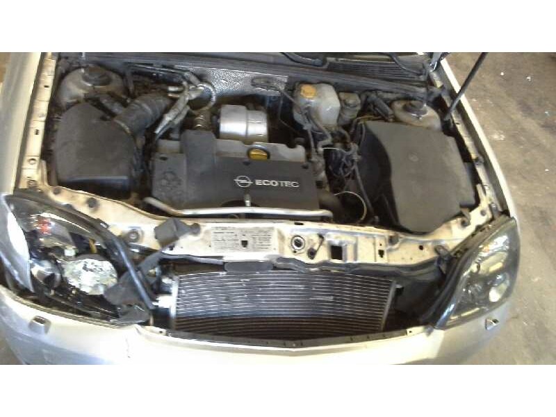opel vectra c berlina del año 2003